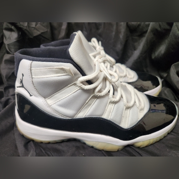 Size 12 - Nike Air Jordan 11 Concord High 2018 Retro 378037-100 - Picture 1 of 10